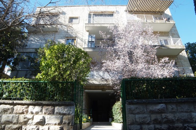 3.5 ROOMS/FURNISHED/BEN MAIMON 48