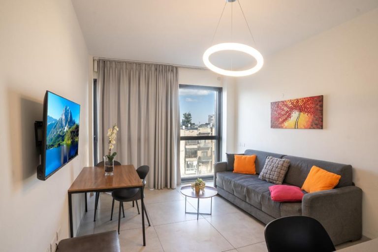 GREAT INVESTMENT -2 ROOM IN THE LUXURIOUS J TOWER