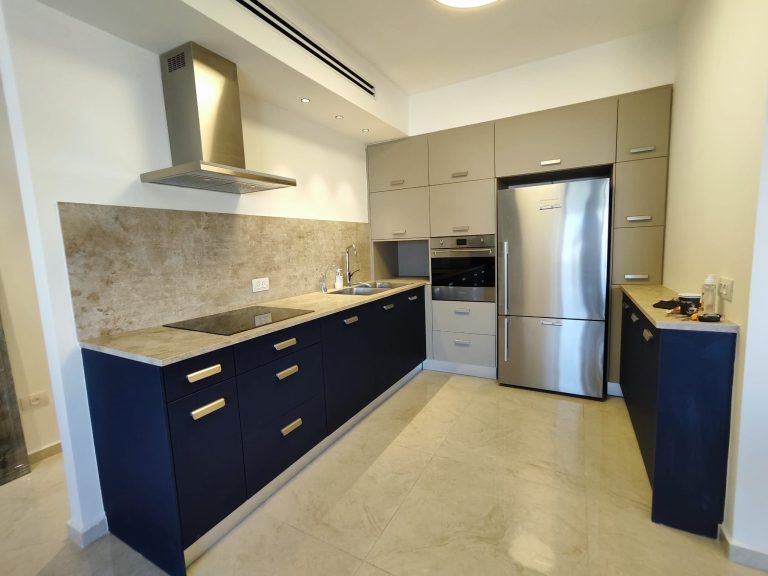 BEAUTIFUL APARTMENT / 3 BEDROOMS / FURNISHED / BALCONY / Aba Even