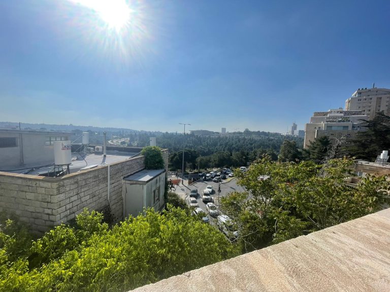 BRAND NEW / SUKKAH / 1 BEDROOM / Ramban 59