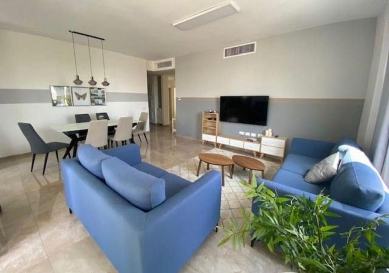 BEAUTIFUL FURNISHED BUILDING / CITY CENTER / PARKING / LOBBY / Yafo 105