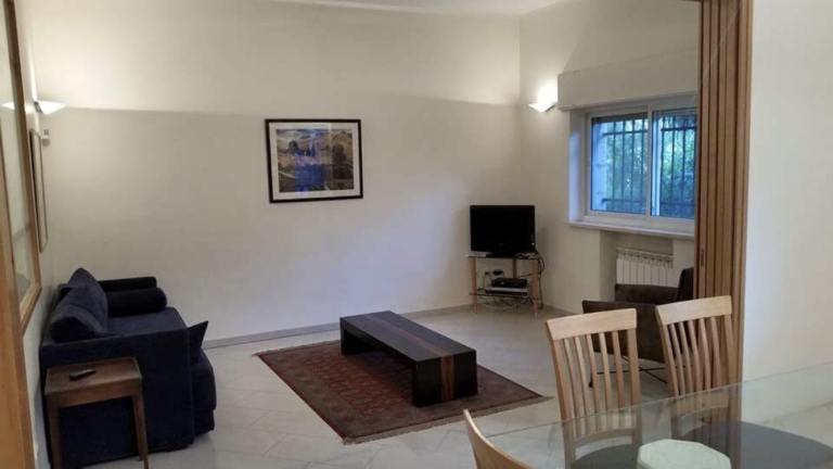BEAUTIFUL APARTMENT / FULLY FURNISHED / SUKKAH / JOBOTINSKY