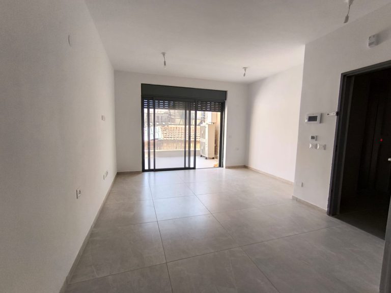 BRAND NEW BUILDING / 4 ROOMS / BALCONY / UNDERFLOOR HEATING / A/C / PARKING / STORAGE
