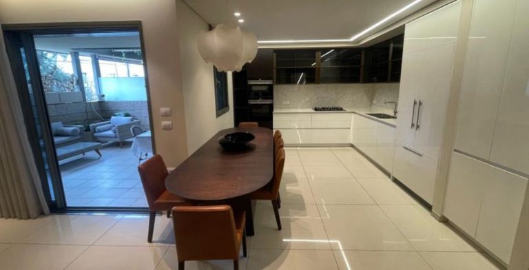 LUXURIOUS APARTMENT / HA'NEVIIM ST / FULLY FURNISHED / HUGE BALCONY / PARKING