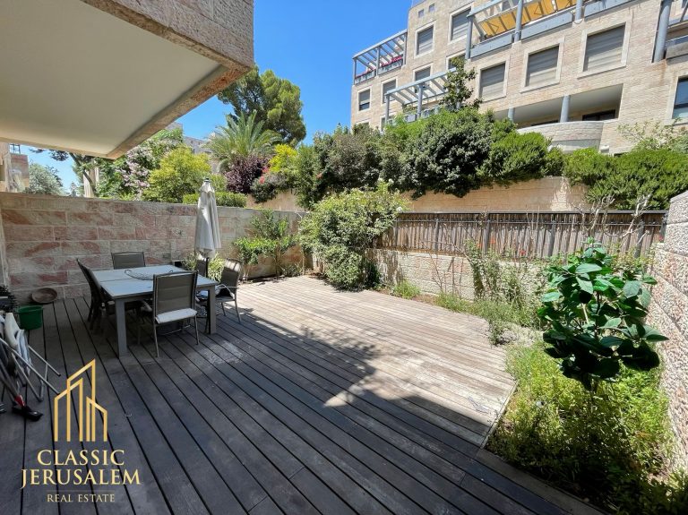 FOR RENT IN TALBYEH / GARDEN APARTMENT / FULLY FURNISHED / PRIVATE PARKING / ELEVATOR